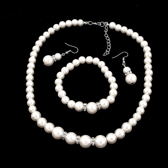 Faux pearl necklace bracelet earrings 3 piece set - Picture 2 of 5